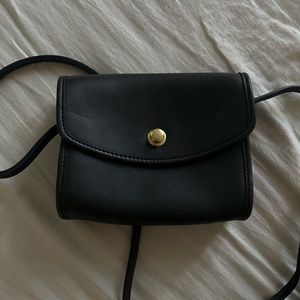 Vintage Coach Chrystie Leather
Black Crossbody Bag No.
0968-329